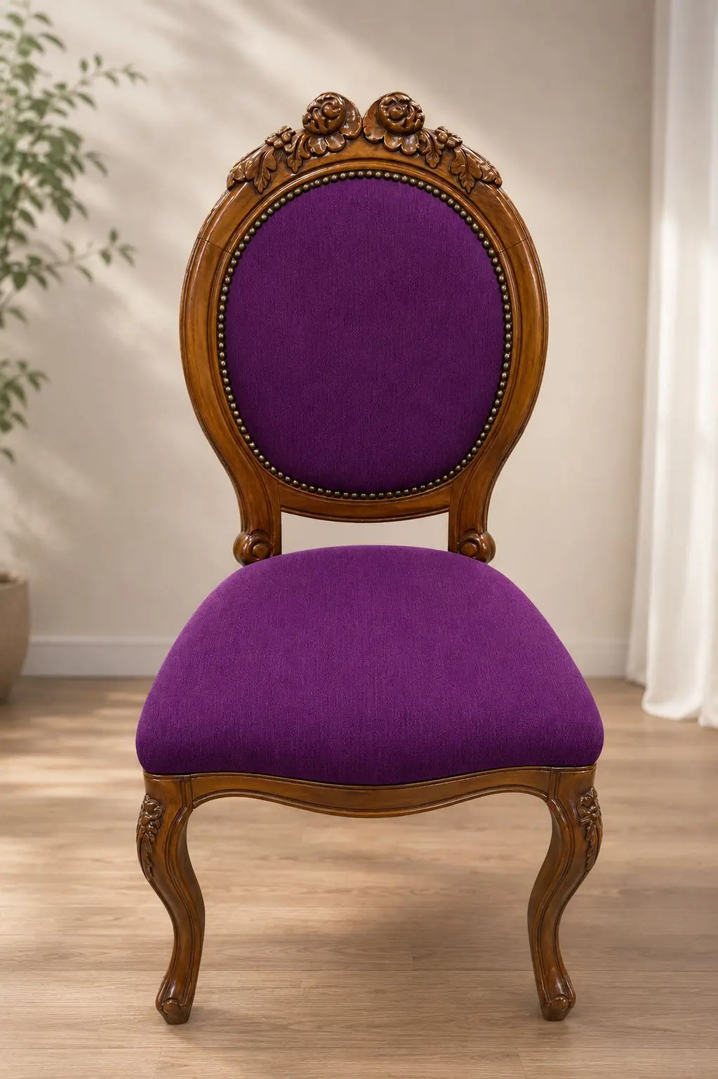 Sillas — Silla Victoriana en Terciopelo Púrpura — Carval Muebles Viña del Mar